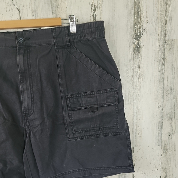 St John's Bay Dark Charcoal Cargo Hiking Shorts with Pockets Size 44 NEW - Picture 3 of 9